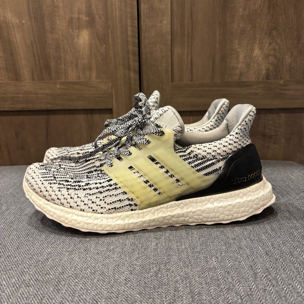 adidas ultra boost 3.0 oreo sneakers men’s‎ 7.5